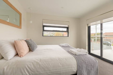 Kangaroo Bay Apartments - Tourism Canberra 29