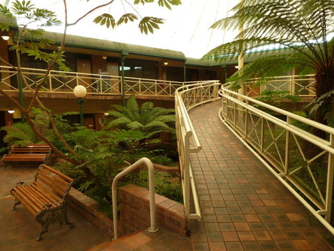 Mayfair Plaza Motel And Apartments - Tourism Canberra 0