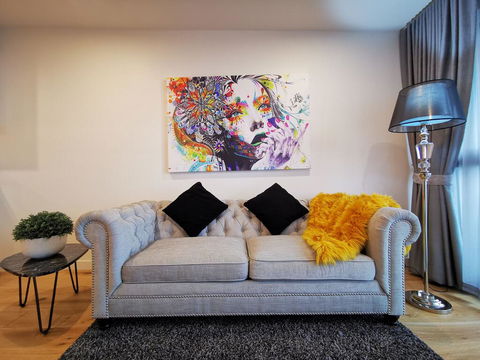 NEW 2 Rooms 2 Baths Apartment In Glen Waverley - Tourism Canberra 1