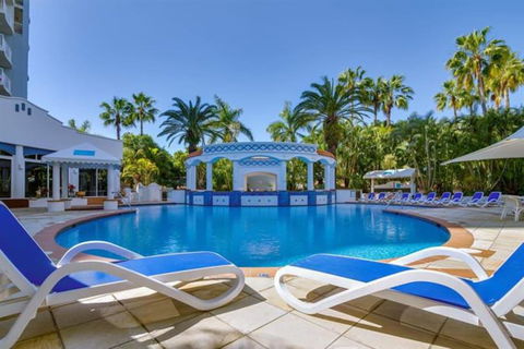 NEW Beautiful 1 Bedroom Beach Views Broadbeach - Tourism Canberra 3