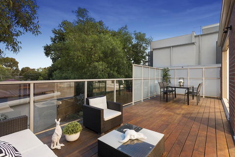 NEW Inner Melb Luxury Modern Grand Holiday House - Great Location, Wifi, Parking - Tourism Canberra 2