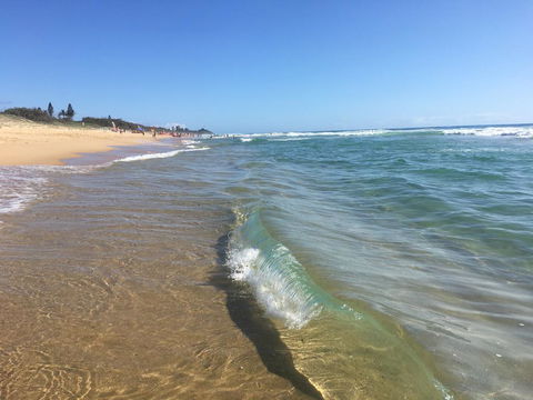 NEW UPMARKET COMFORTABLE 2 Bed, 2 Bath, OCEAN VIEWS, 250m To BUDDINA BEACH! - Tourism Canberra 0