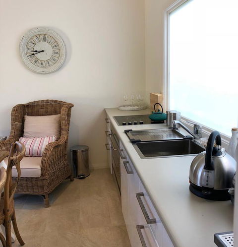 NEW: Tranquil Retreat -The Barn House Ingleside, Northern Beaches - Tourism Canberra 3
