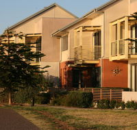 Newcastle Harbourside Terraces - Tourism Canberra