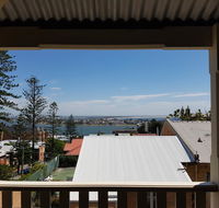 Newcastle Short Stay Apartments - Vista Apartment - Tourism Canberra