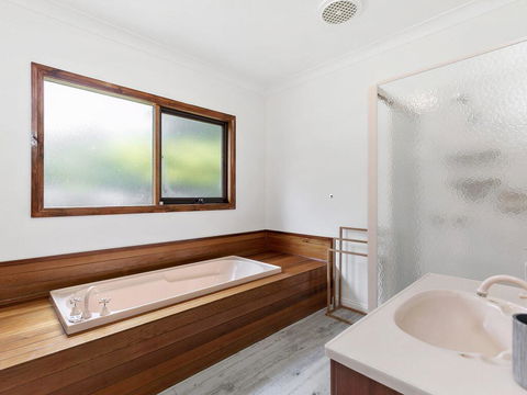 NICHE ON NOBLE - Ever Changing Vista - Tourism Canberra 1