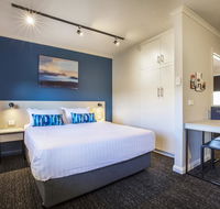 Nightcap at Riverside Hotel - Tourism Canberra