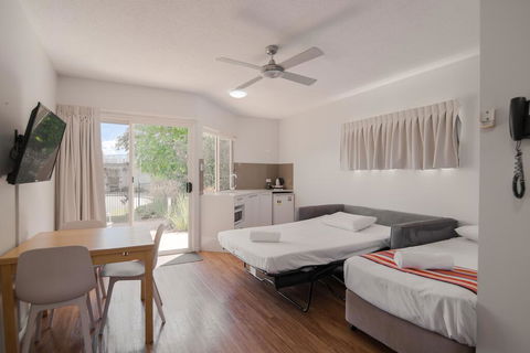 Noosa Sun Motel - Tourism Canberra 2