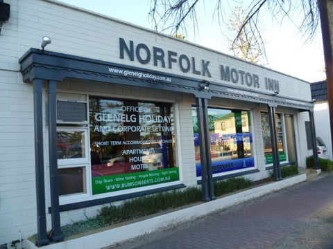 Norfolk Motor Inn - Tourism Canberra 2