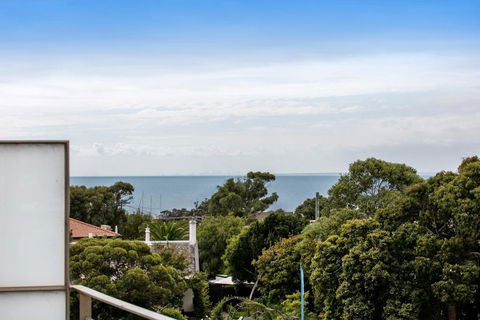 NORTH POINT RETREAT - MORNINGTON - Tourism Canberra 2