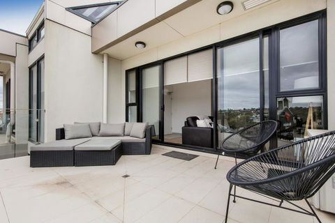 NORTH POINT RETREAT - MORNINGTON - Tourism Canberra 3