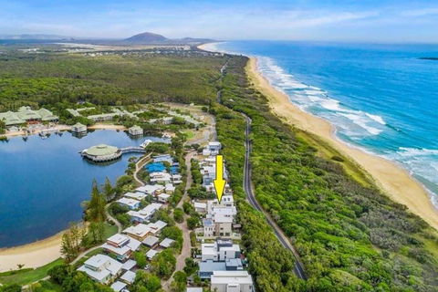 NORTHSHOR- ULTIMATE BEACH HOUSE - Tourism Canberra 0