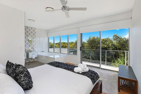 NORTHSHOR- ULTIMATE BEACH HOUSE - Tourism Canberra 2