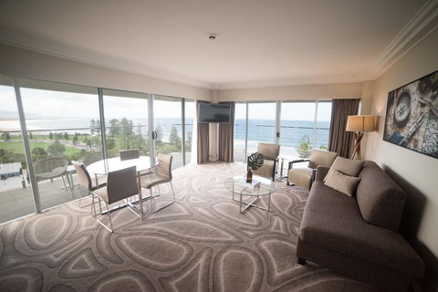 Novotel Wollongong Northbeach - Tourism Canberra 1