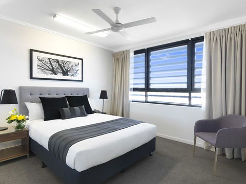 Oaks Mackay Carlyle Suites - Tourism Canberra 1