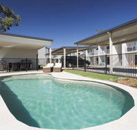 Oaks Middlemount Suites