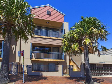 Ocean Blue On Manning - Tourism Canberra 0