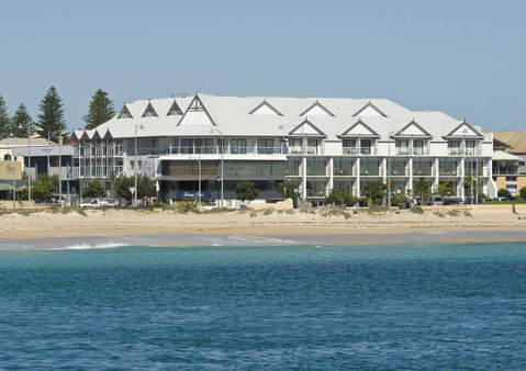 Ocean Centre Hotel - Tourism Canberra 0