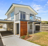 Ocean Chill 10 Minutes Drive to Phillip Island Pet Friendly Family Home Sleeps 8 - Tourism Canberra