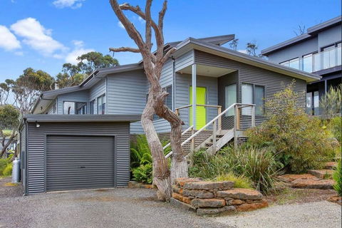 OCEAN ESCAPE - The Ultimate Luxury Beach House - Tourism Canberra 1