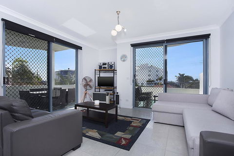 Ocean Palms, Unit 2 - The Entrance, NSW - Tourism Canberra 1