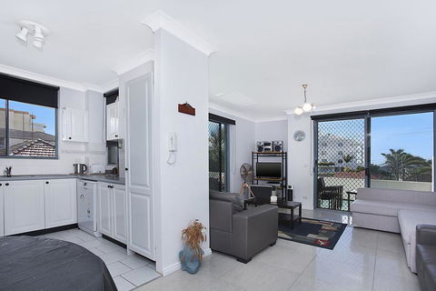 Ocean Palms, Unit 2 - The Entrance, NSW - Tourism Canberra 2