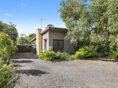 OCEANS 12 - ANGLESEA - Tourism Canberra 0