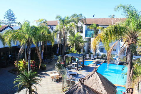 Oceanside Hawks Nest - Tourism Canberra 1