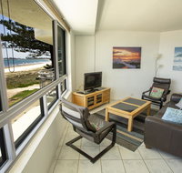 Oceanside Resort - Absolute Beachfront Apartments - Tourism Canberra