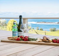 Ohana Oasis - front row to reserve beach and ocean - Tourism Canberra