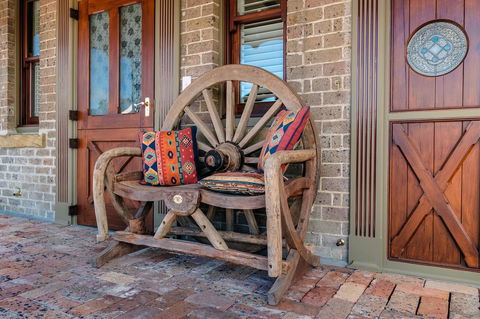 Old Bank Boutique Hotel - Tourism Canberra 2