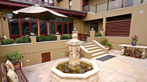 Old Bank Boutique Hotel - Tourism Canberra 0
