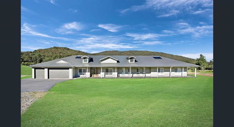 ON Keppies Bed And Breakfast Farm Paterson NSW - Tourism Canberra 0