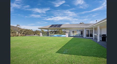 ON Keppies Bed And Breakfast Farm Paterson NSW - Tourism Canberra 1