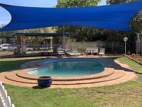 Orana Windmill Motel - Tourism Canberra 1
