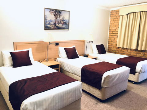 OVERLANDER MOTOR LODGE - Tourism Canberra 2