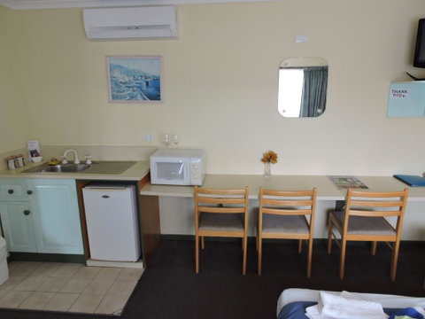 Pacific Motor Inn - Tourism Canberra 3