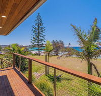 Pacifica 1 - On the beach at Brooms Head - Tourism Canberra