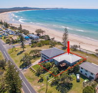 Pacifica 2 - Opposite the beach at Brooms Head - Tourism Canberra