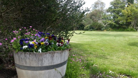 Padthaway Caravan Park - Tourism Canberra 0