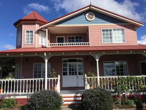 Painted Lady Bed & Breakfast - Tourism Canberra 0