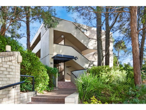 PANAMA-hosted By:L'Abode Accommodation - Tourism Canberra 1