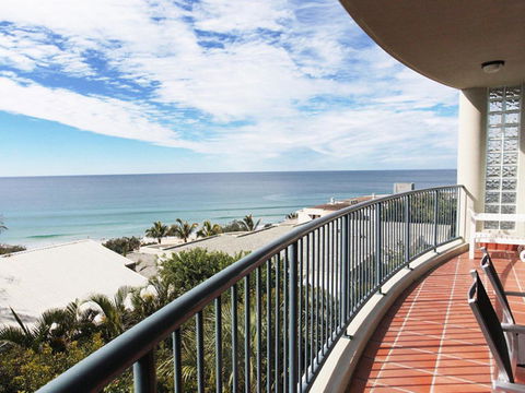 Panoramic Ocean Views Of Sunshine Beach Unit 5 Vista Pacific 12 Bryan Street - Tourism Canberra 0