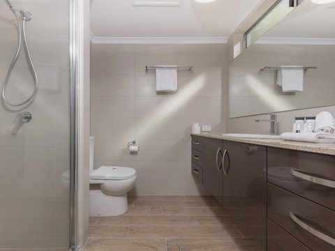 Paringa 8 - Palm Cove - Tourism Canberra 2