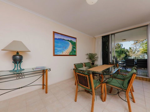 Paringa 8 - Palm Cove - Tourism Canberra 3