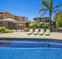 Paw Up Luxury Villa in Rye - Tourism Canberra