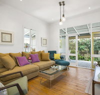 Paws Up Cottage - Tourism Canberra