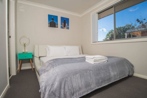 PEACEFUL 2Kingbed RootyHill Townhouse Near Station - Tourism Canberra 1