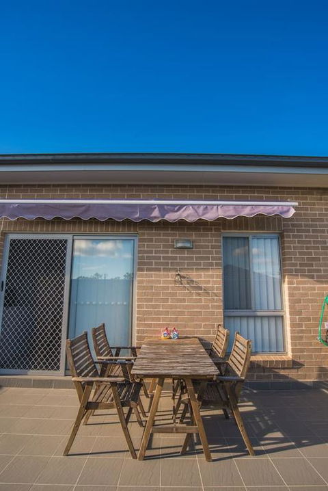 PEACEFUL 2Kingbed RootyHill Townhouse Near Station - Tourism Canberra 3