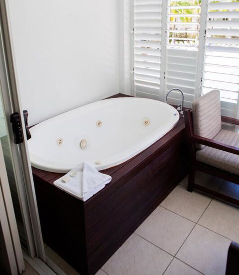 PENTHOUSE 3133 Beach Club - Tourism Canberra 3